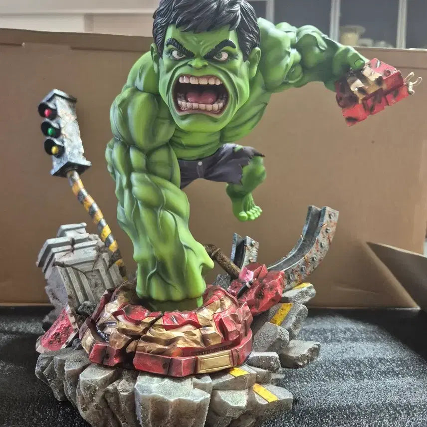 [BUNJANG] INF Hulk Resin Figure / INF 헐크 레진 피규어