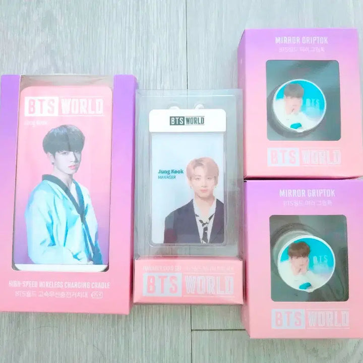 [BUNJANG] BTS Jungkook BTS World Wireless Charger ID Card Photocard Bundle Set / 방탄소년단 BTS 월드 정국 무선 충전기 사원증 포토카드