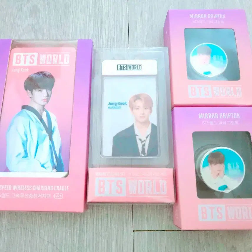 [BUNJANG] BTS Jungkook BTS World Wireless Charger ID Card Photocard Bundle Set / 방탄소년단 BTS 월드 정국 무선 충전기 사원증 포토카드
