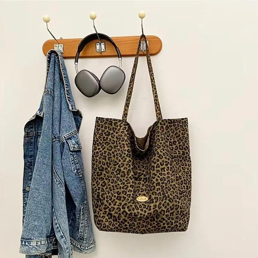 [BUNJANG] Leopard Print Reversible Shoulder Bag / 레오파드 패턴 양면 숄더백(새상품)