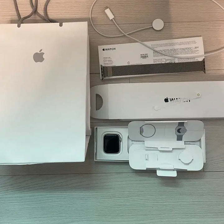 [BUNJANG] Apple Watch SE 3 44mm Starlight / 애플워치 se3 44mm 스타라이트
