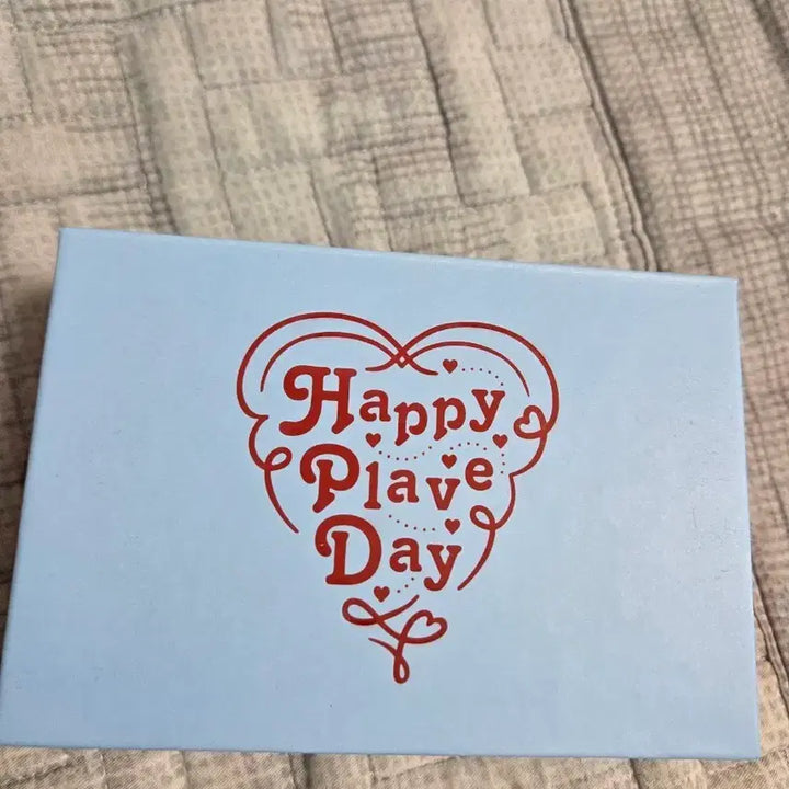 [BUNJANG] PLAVE 2nd Anniversary "Happy PLAVE Day" Badge Set / 플레이브 2주년 뱃지 해피블레이브 데이