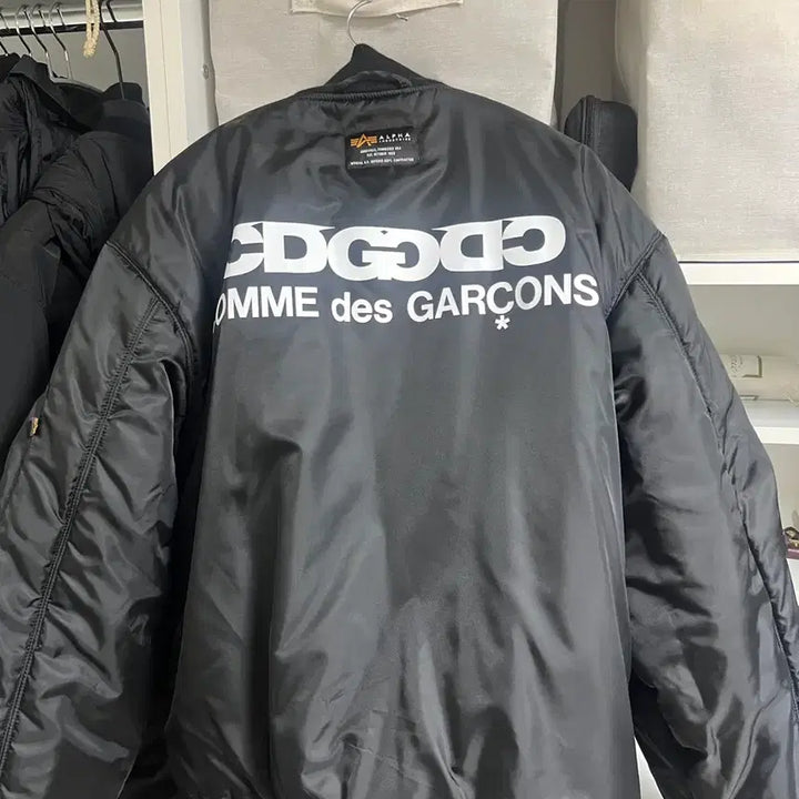 [SOLD OUT] CDG 꼼데가르송 x 알파인더스트리 리버서블 WEB 자켓 L