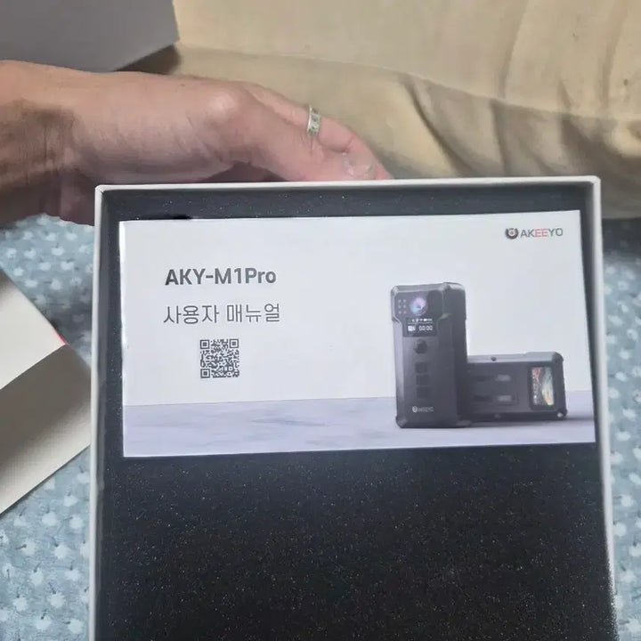 [BUNJANG] AKYEYO AKY-M1Pro Camcorder with SD Card / 새상품 SD카드 포함 AKYEYO AKY-M1Pro