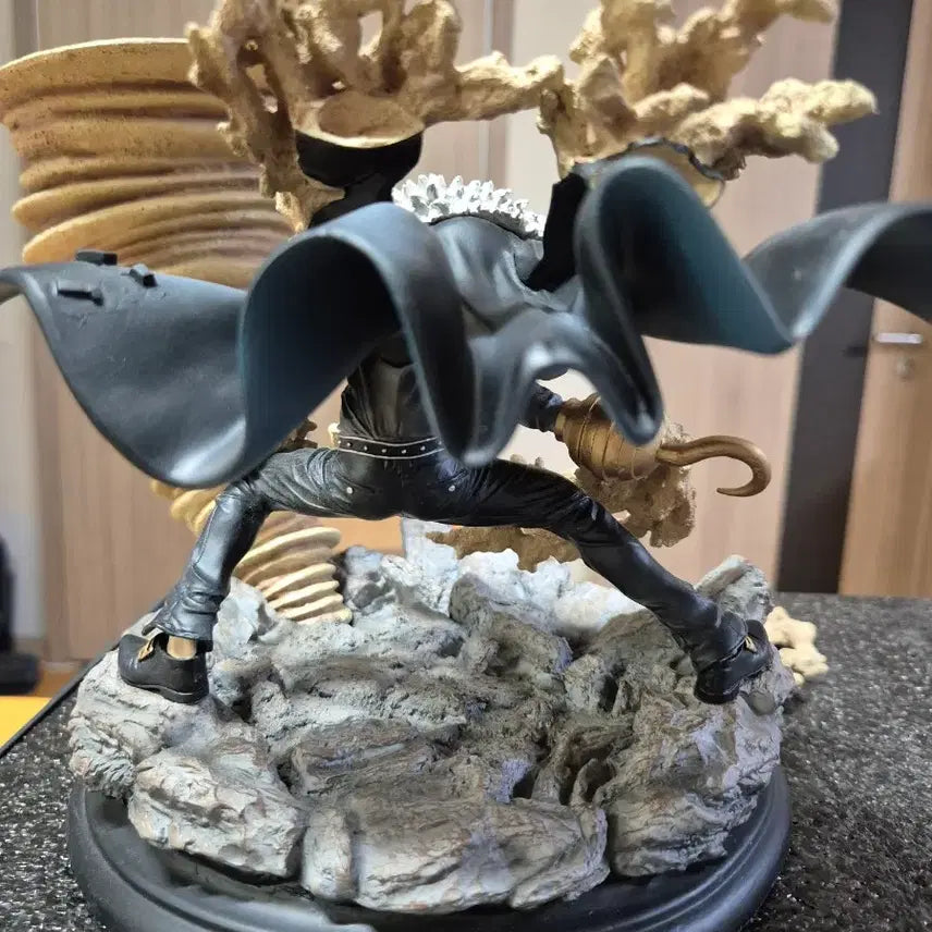 [BUNJANG] One Piece Crocodile Resin Figure / 원피스 크로커다일 레진 피규어