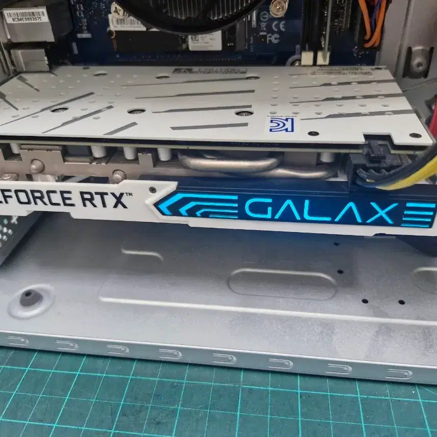[SOLD OUT] 갤럭시 RTX 2060 white 판매