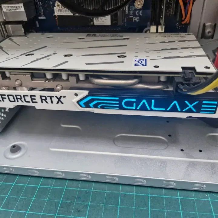 [SOLD OUT] 갤럭시 RTX 2060 white 판매