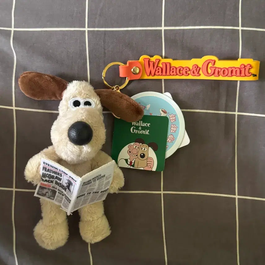 [BUNJANG] Wallace &amp; Gromit Gromit Plush Keychain (Tag Included) / 월레스와 그로밋 그로밋 인형 키링 (택O)