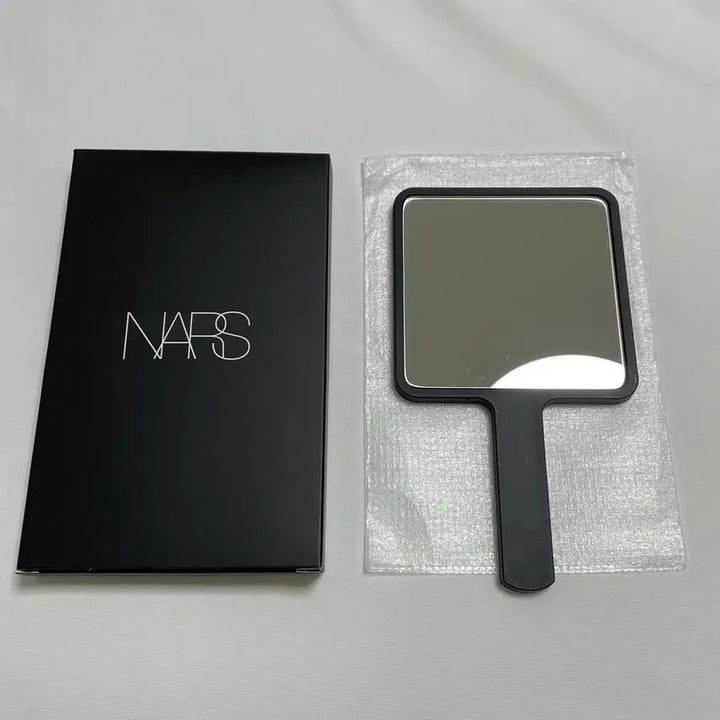 [SOLD OUT] (새상품) 나스 사각 손거울