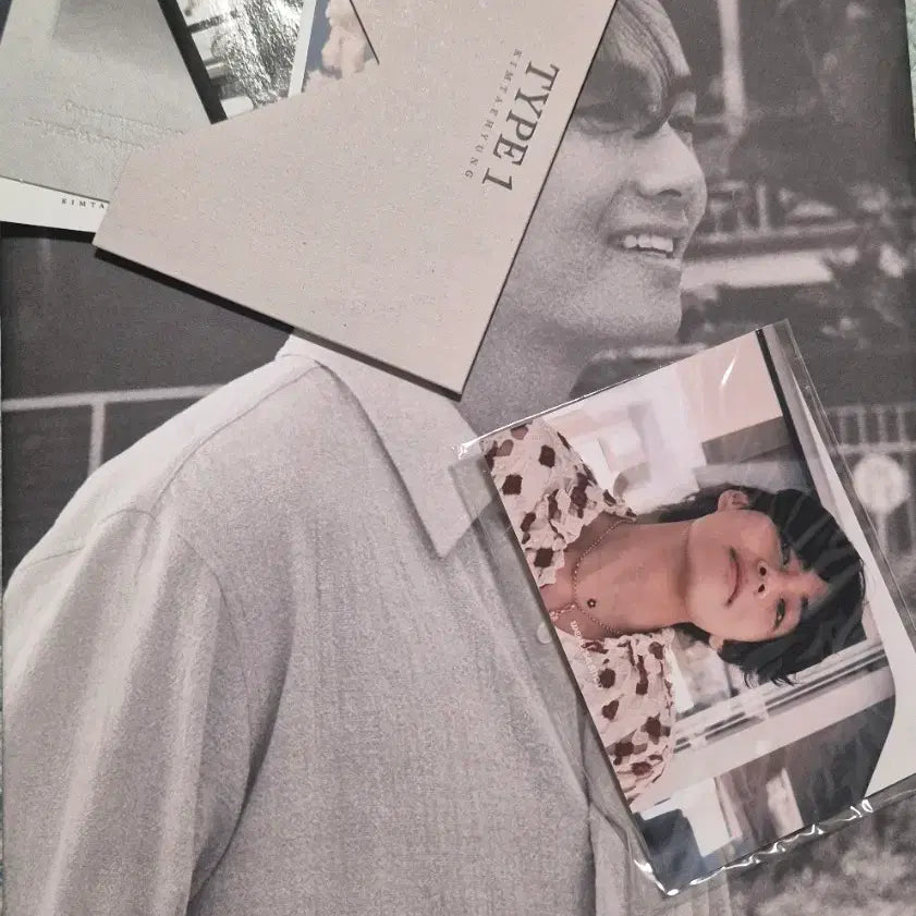 [BUNJANG] BTS V Taehyung Type 1 Photobook (Weverse POB Included) / V 뷔 김태형 type 1 포토북 (위버스 특전 포함)