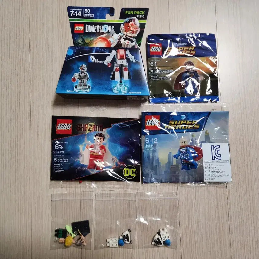 [BUNJANG] LEGO Discontinued DC Polybag &amp; Dimensions Cyborg Bundle / 레고 단종된 DC폴리팩 및 디멘션즈 사이보그 등 일괄 11만 판매합니다