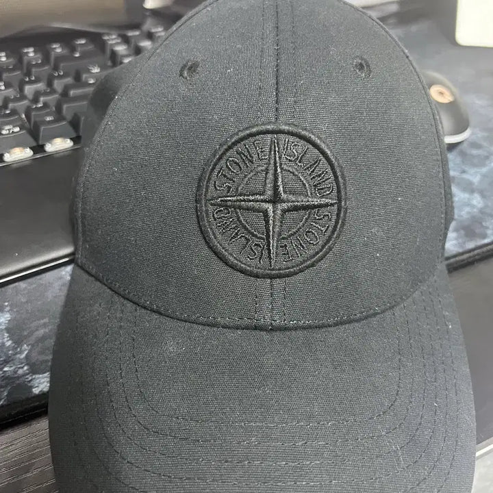 [BUNJANG] Stone Island Cap Black UN / 스톤아일랜드 볼캡 블랙 UN
