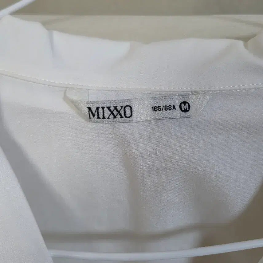 [BUNJANG] Mixxo White Shirt (Size M) / 택포) 미쏘 셔츠 화이트 M