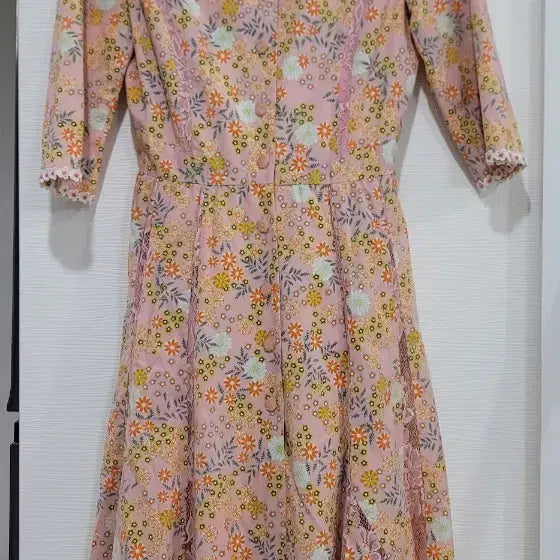 [BUNJANG] Pink Floral Print Lace Detail Button-Up Midi Dress / 핑크색 꽃무늬 셔츠 원피스