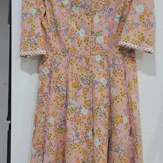 [BUNJANG] Pink Floral Print Lace Detail Button-Up Midi Dress / 핑크색 꽃무늬 셔츠 원피스