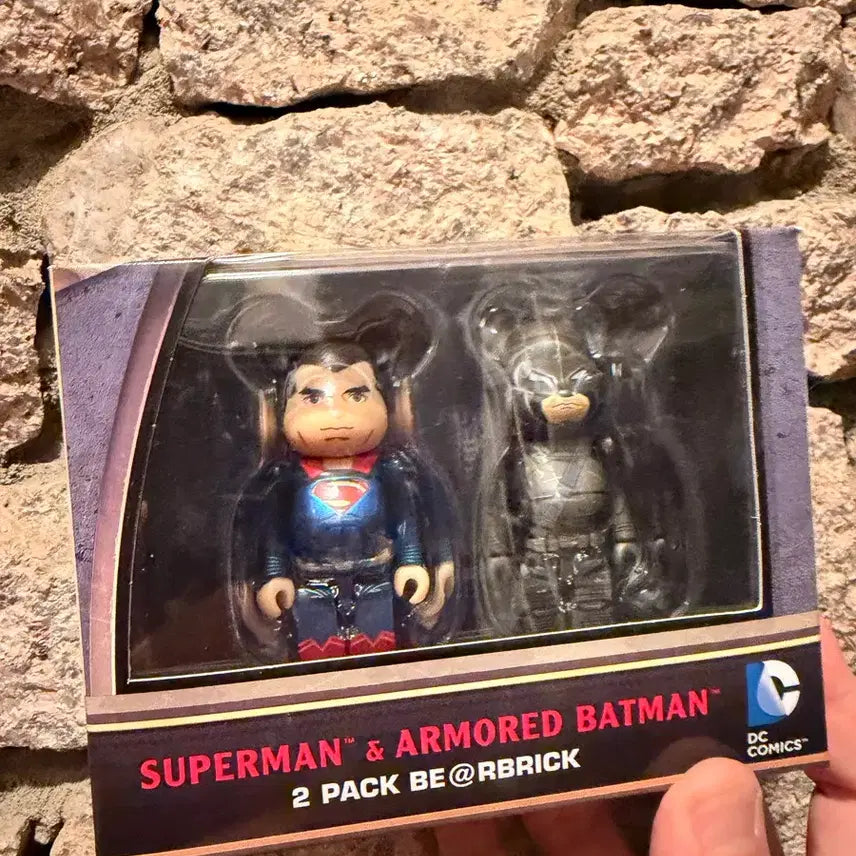 [BUNJANG] Bearbrick Superman &amp; Armored Batman 2-Pack Set / 배어브릭 슈퍼맨 &amp; 아머드베트맨 셋트(새상품)