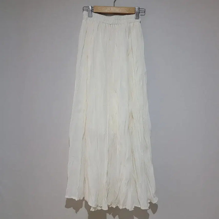 [SOLD OUT] 쭈그리 맥시 스커트 아이보리