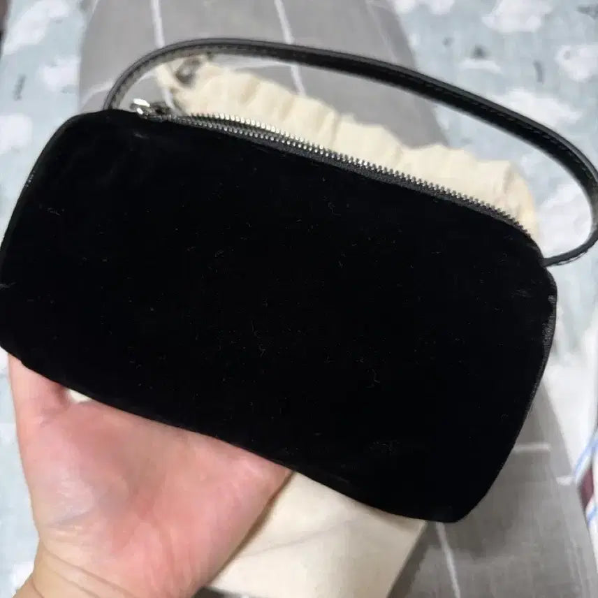 [BUNJANG] Minuit Minute Croccircle Velvet Black Bag / 미닛뮤트 클로써클 벨벳 블랙