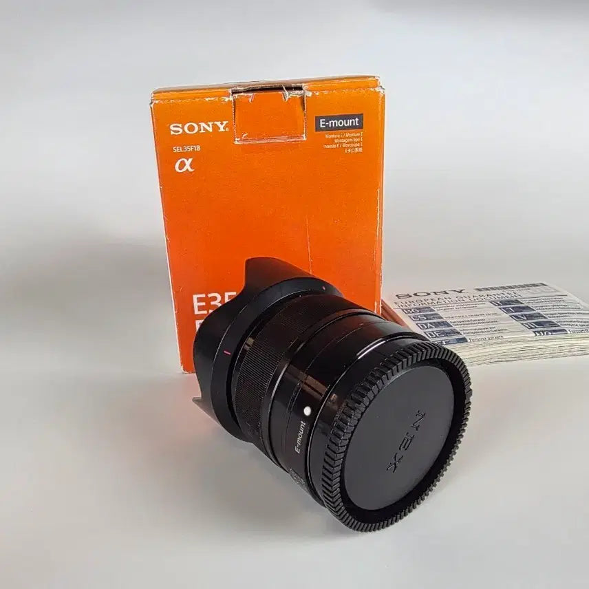[BUNJANG] Sony E 35mm F1.8 OSS (SEL35F18) Lens - Full Box / [정품/풀박스] 소니 E 35mm F1.8 OSS (SEL35F18)