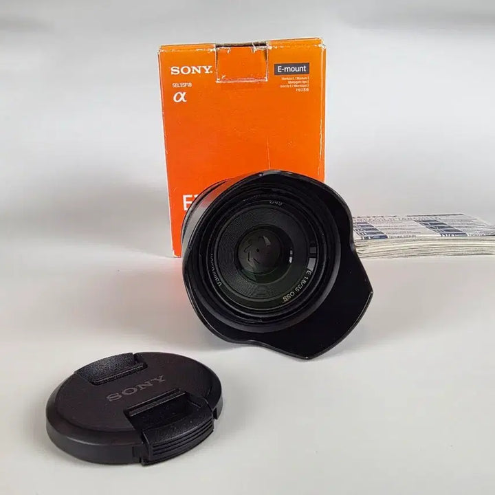 [BUNJANG] Sony E 35mm F1.8 OSS (SEL35F18) Lens - Full Box / [정품/풀박스] 소니 E 35mm F1.8 OSS (SEL35F18)