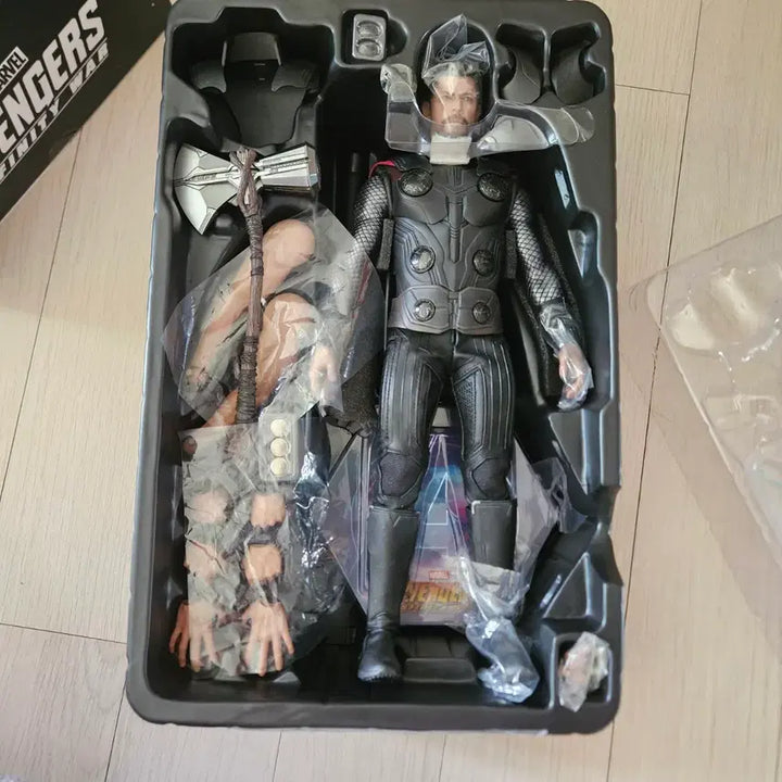 [BUNJANG] Hot Toys Avengers: Infinity War Thor Figure MMS474 / 핫토이 어벤져스 인피니티 워 토르 피규어 MMS474