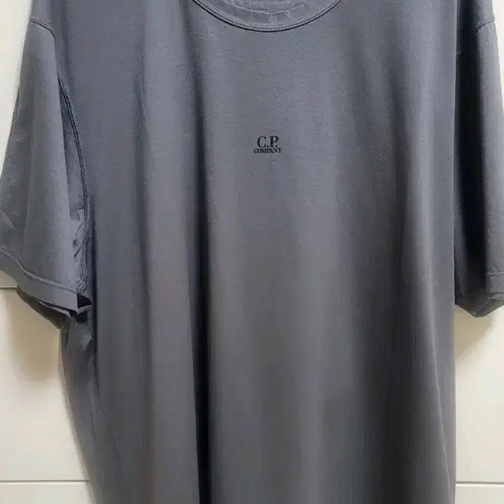 [SOLD OUT] CP 컴퍼니 반팔 티셔츠 그레이 새상품