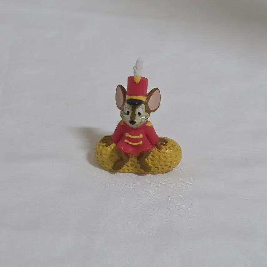 [BUNJANG] Disney Dumbo Timothy Q. Mouse "Chokomi" Figure / 고전 디즈니 덤보 티모시 쪼꼬미 피규어