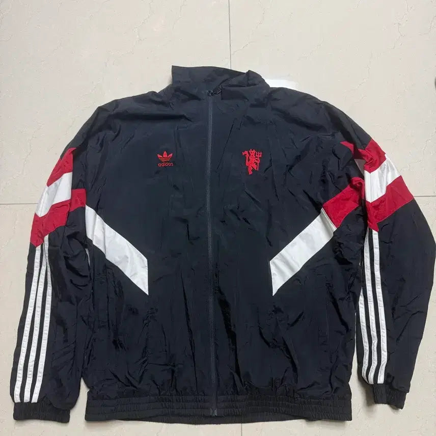 [BUNJANG] Manchester United Windbreaker Track Top - Black/Red - XL / 맨유 바람막이 트랙탑 블랙/레드 XL