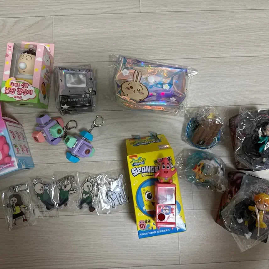 [SOLD OUT] 캐릭터 피규어 키링 등 일괄