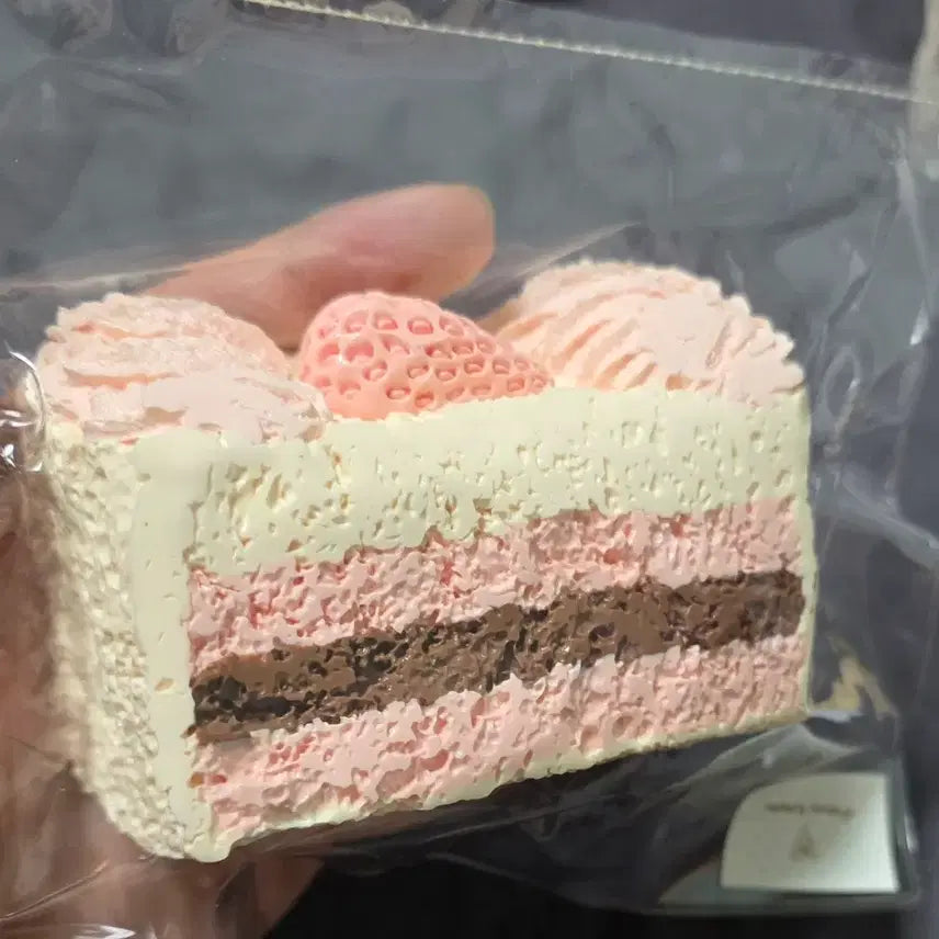 [SOLD OUT] Maorong 마오롱 딸기케이크 수제 말랑이