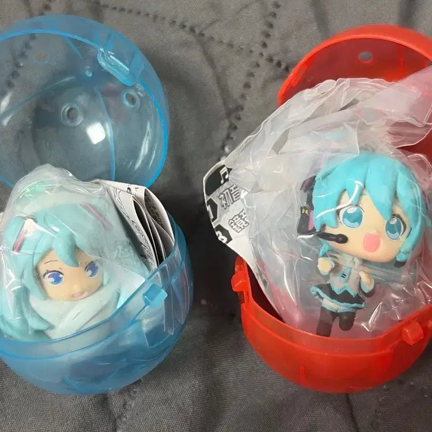 [BUNJANG] Hatsune Miku Happy Jump Gacha Figure &amp; Pouch Bundle (Sealed) / 미쿠 가챠 피규어 해피점프, 포대기 일괄 미개봉 판매