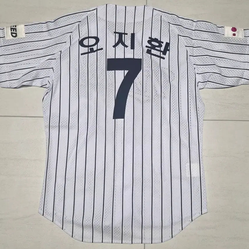 [BUNJANG] LG Twins O Ji-hwan Descente Baseball Jersey 95 / [2010년]LG트윈스 데상트 오지환  유니폼 95