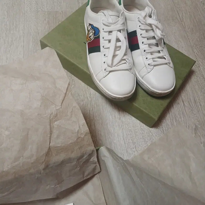 [BUNJANG] Gucci x Disney Donald Duck Ace Sneakers / 구찌 X 디즈니 도날드덕 에이스 스니커즈