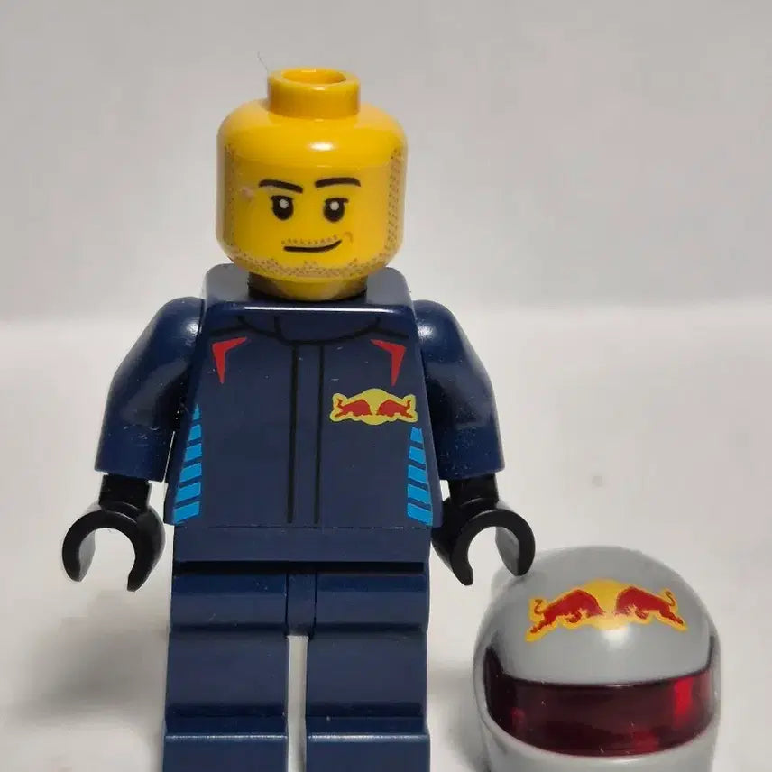 [BUNJANG] LEGO Oracle Red Bull Racing Driver Minifigure (77243) / 레고 오라클 레드불 레이싱 드라이버 미니피규어(77243)