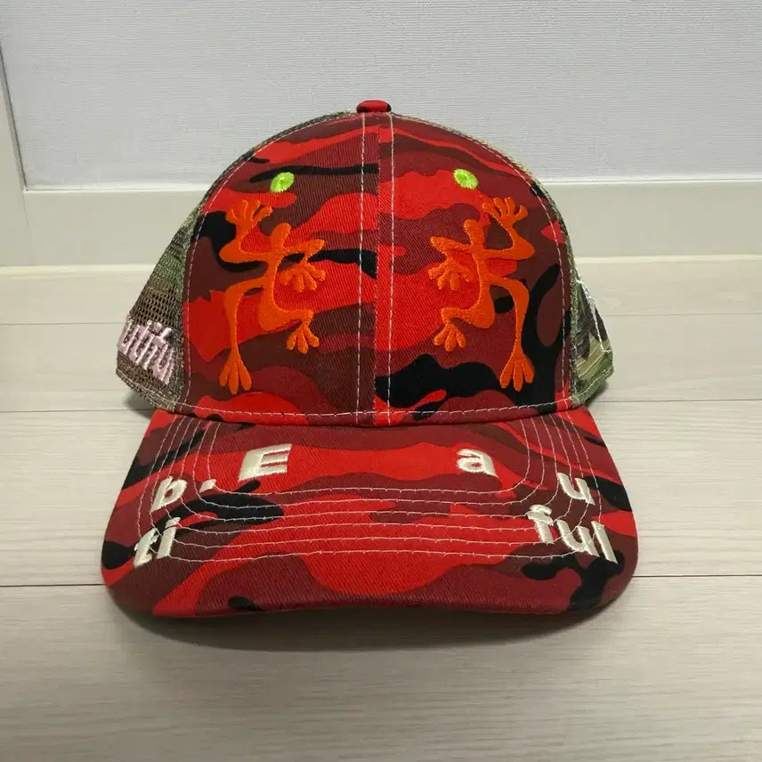 [BUNJANG] Beautiful Red Camo Trucker Cap / 뷰티풀 트러커캡 레드