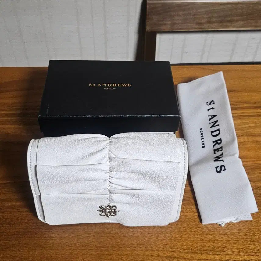 [SOLD OUT] 세인트앤드류스 화이트 볼파우치겸용 미니백