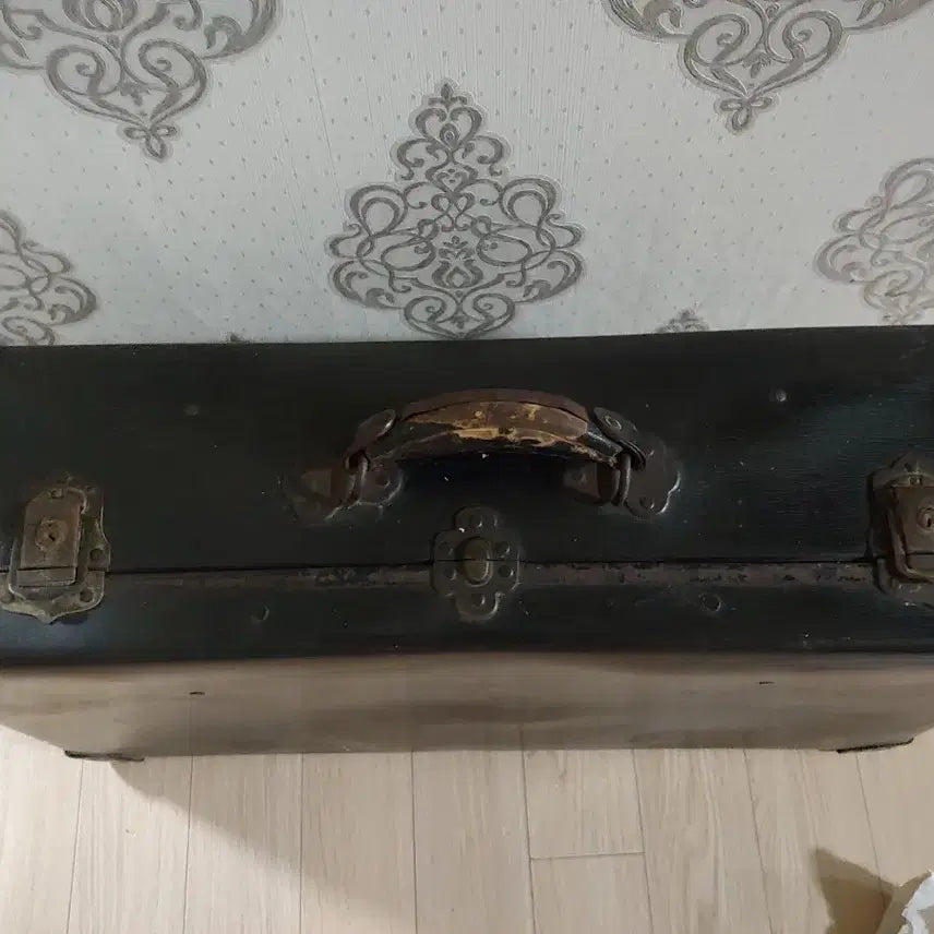 [BUNJANG] 1950s Vintage Fiber Trunk / 1950년대 앤틱 빈티지 트렁크 - 배송불가