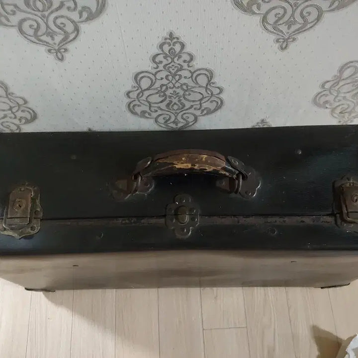 [BUNJANG] 1950s Vintage Fiber Trunk / 1950년대 앤틱 빈티지 트렁크 - 배송불가