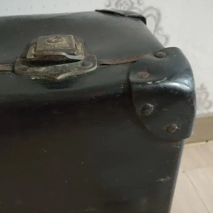 [BUNJANG] 1950s Vintage Fiber Trunk / 1950년대 앤틱 빈티지 트렁크 - 배송불가