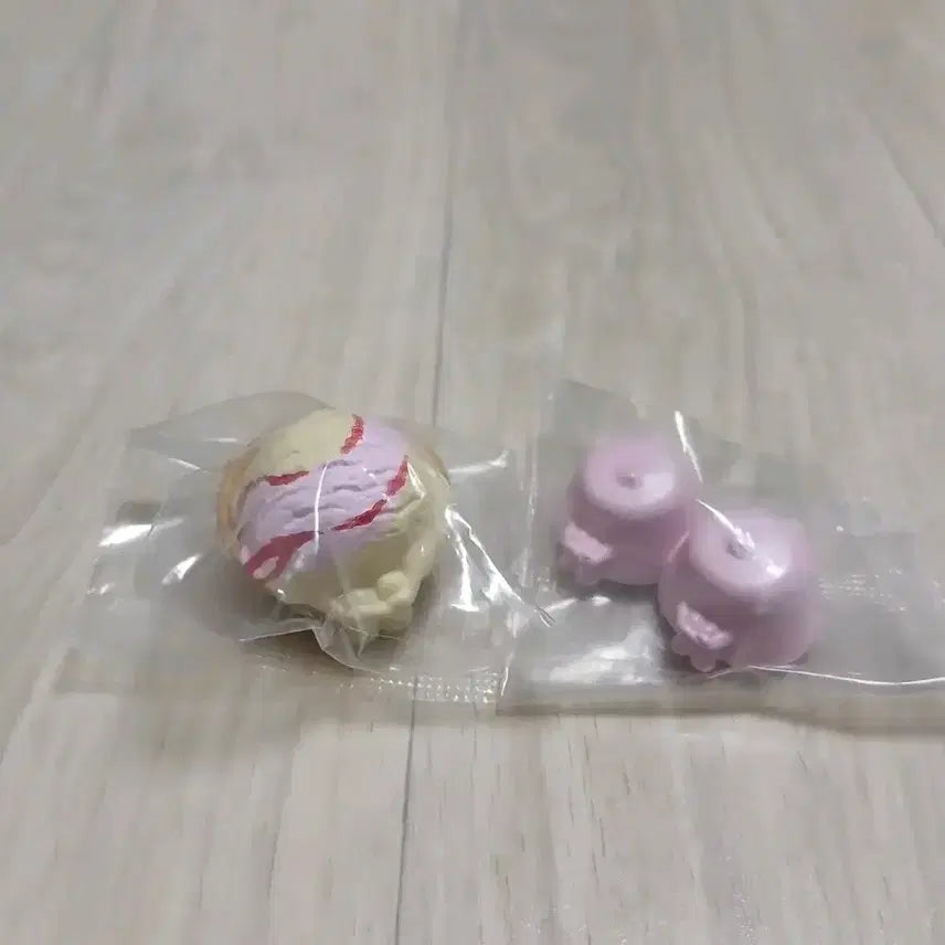 [BUNJANG] Bandai Ichiban Kuji Strawberry Ice Cream Dessert Gacha Figure / 반다이 언제오려나 마치보우케 딸기 아이스크림의 경우 디저트 가챠 피규어