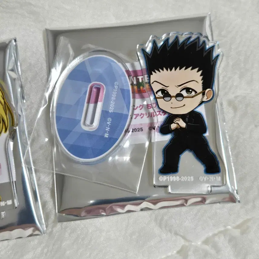 [BUNJANG] Hunter x Hunter Kurapika &amp; Leorio Suit Mini Acrylic Standee Bundle Set / (일괄) 헌터헌터 크라피카 + 레오리오 수트 정장 미니 아크릴 스탠드