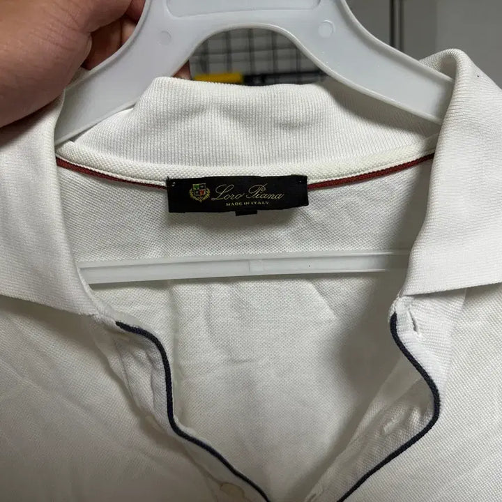 [SOLD OUT] 로로피아나 흰색 폴로
