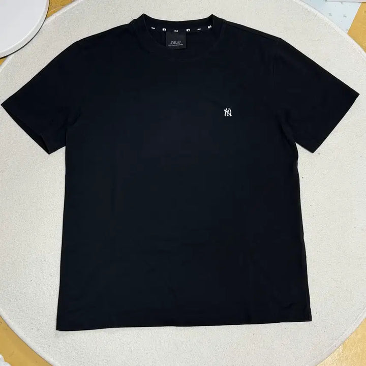 [SOLD OUT] 엠엘비 MLB 스몰로고 자수 반팔티