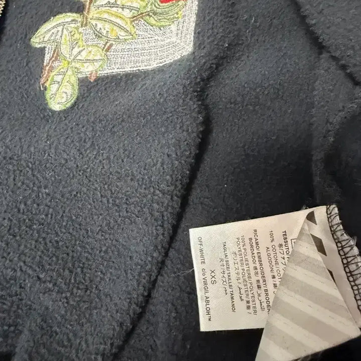 [SOLD OUT] 오프화이트 장미 자수 후드집업