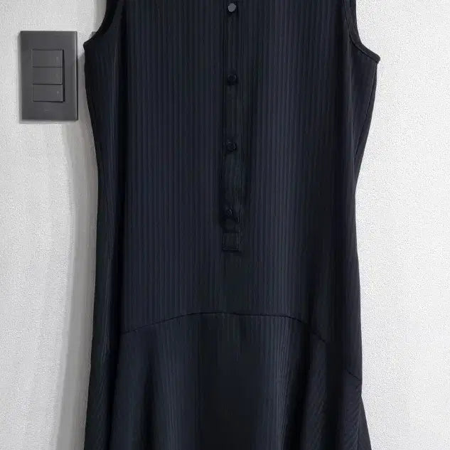 [SOLD OUT] A|X 아르마니 익스체인지 민소매 원피스 블랙