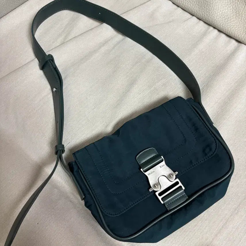 [SOLD OUT] 마뗑킴 버클미니백 다크그린