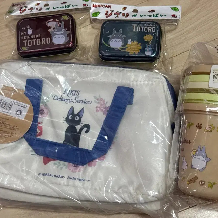 [SOLD OUT] 지브리 도토리숲 정품 토토로 틴케이스,컵, 마녀배달부 키키 보냉백 일괄
