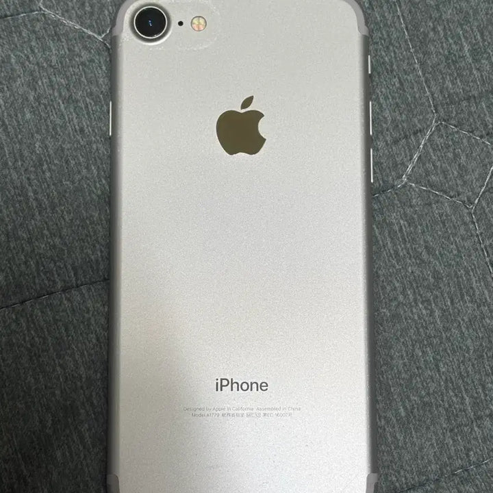 [BUNJANG] Apple iPhone 7 128GB Silver / 아이폰7 실버/128g/배터리 성능 100