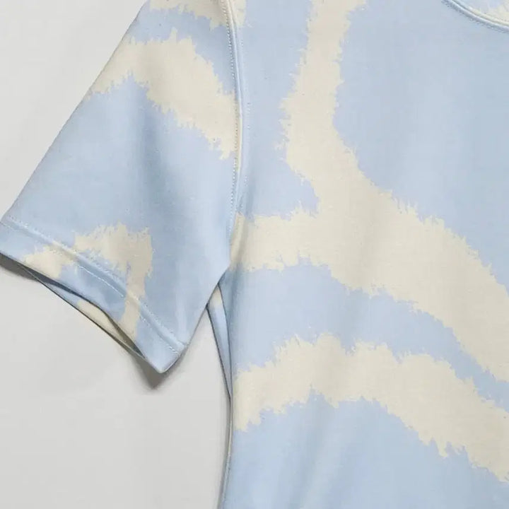 [BUNJANG] Onitsuka Tiger Pattern Short Sleeve T-Shirt Sky Blue / 오니츠카타이거 패턴 반팔 티셔츠 스카이블루