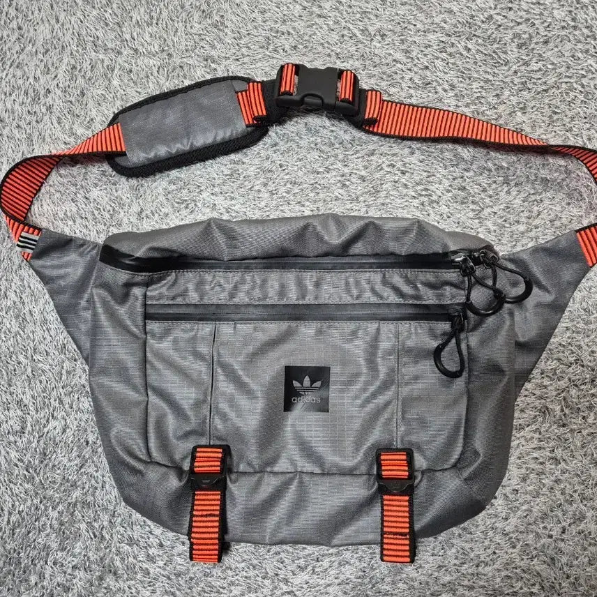 [BUNJANG] Adidas Waist Bag Grey FM1292 / 아디다스 웨이스트백 그레이